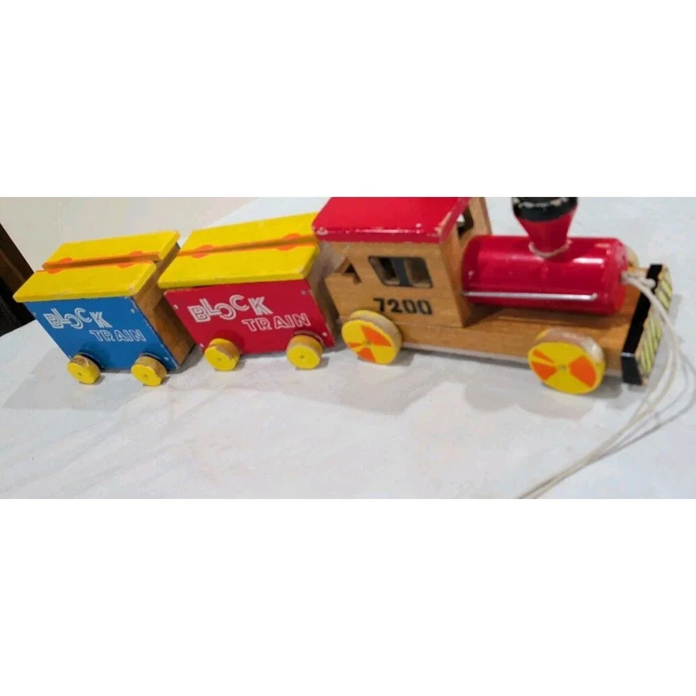Vintage Wooden Toy Train Pull Toy 3 Cars 30 In.